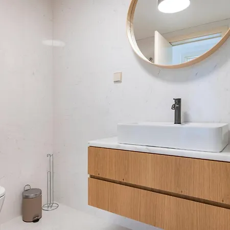 Wonderful 2 Bedroom By Innkeeper Лісабон